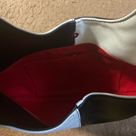 Santos by Monica Triangular Tote Bag - Picture 4 of 4